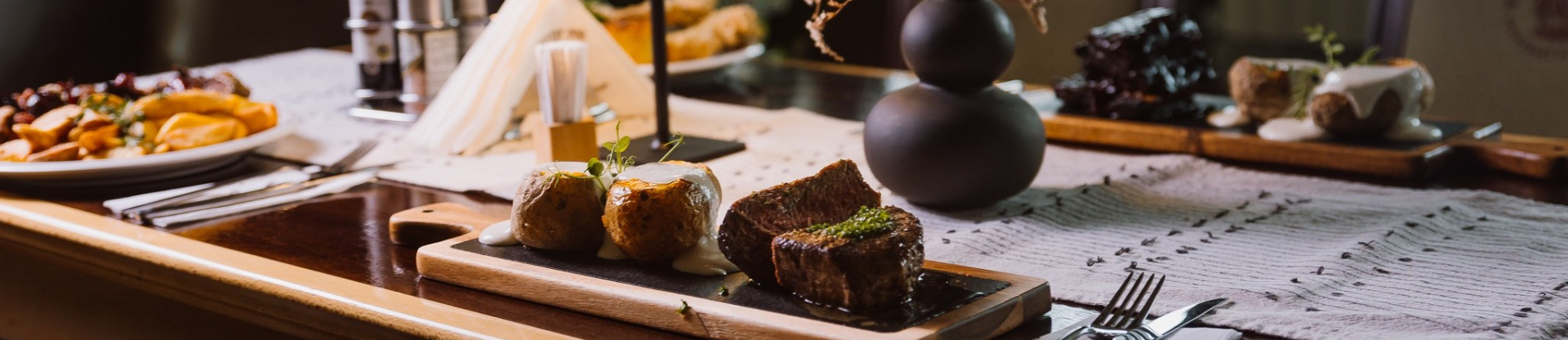 COUNTRY PUB - Restaurant  în Târgu Mureş