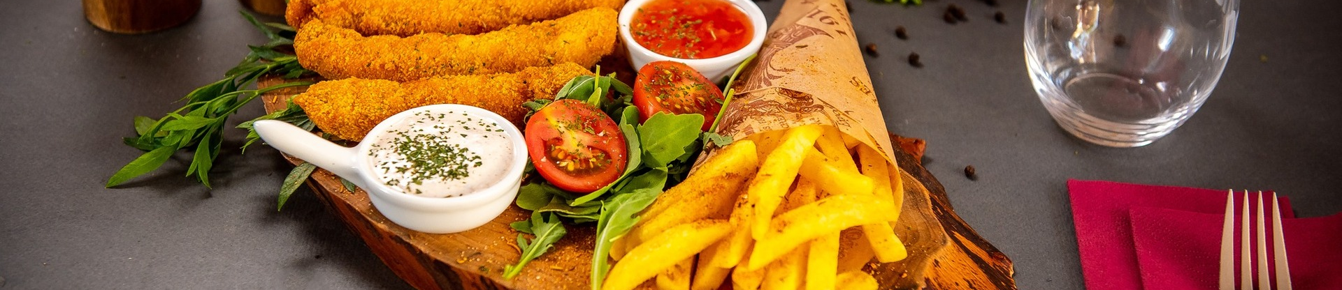 Scarlet Cafe - Restaurant  în Târgu Mureş