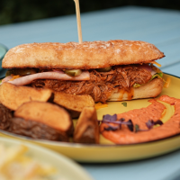 Cubano cu Cartofi J'ai 520 g THE SANDWICH STATION la J'ai Bistrot din Târgu Mureş