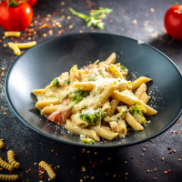 Chicken Broccoli 400 g PASTE  la Rexo LunchBox din Târgu Mureş