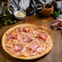 Pizza Prosciutto Muşchiuleţ - 420g Pizza mica la Bada Bing din Târgu Mureş