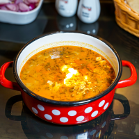 Supa de fasole ciolan/ceapa rosie/paine/desert Supe la Omamix din Târgu Mureş