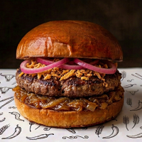 4Onion Burger 280 g BURGER BOX  la Rexo LunchBox din Târgu Mureş
