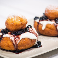 PAPANASI CU SMANTANA SI DULCEATA Deserturi la Pizza Rustic din Târgu Mureş