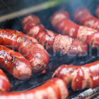 Sausages traditional 1pieces (130 gr)+ fries + sauce Tradition's table la Eat and Go-Delivery din Târgu Mureş
