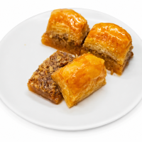 Baclava cu nucă Desert la Pelit Istanbul Kebab Delivery din Târgu Mureş