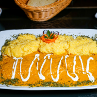 Cotlet cu sos vanatoresc mamaliga/muratura/paine/desert Meniu la Omamix din Târgu Mureş