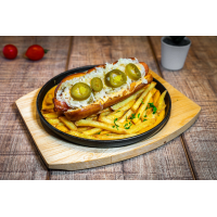 Cheddar Jalapeno Crunch Bavarian Pretzel Wurstger la Bear King din Târgu Mureş