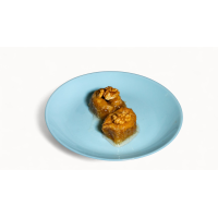 Baclava cu nucă Desert la Turkish Steak House Restaurant din Târgu Mureş