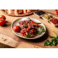 İskender Kebap Grătar cărbuni & Kebab la Pelit Turkish Cuisine din Târgu Mureş