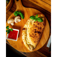 Calzone Pizza la Dolce Vita din Târgu Mureş
