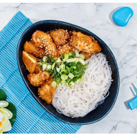 Pui crunch cu portocale în sos miso caramel Crunch Bowl la Sushi Master din Târgu Mureş