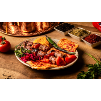 Domatesli Kebap Grătar cărbuni & Kebab la Pelit Turkish Cuisine din Târgu Mureş