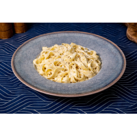 Chicken Alfredo ITALIAN PASTA la Mom's Mac & Cheese din Târgu Mureş