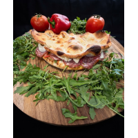 Panuozzo Italiano Panuozzo la Endre Drive Pizza din Târgu Mureş