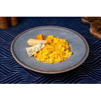 Four Cheese Mac & Cheese SIGNATURE MAC & CHEESE la Mom's Mac & Cheese din Târgu Mureş