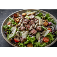 Truffle Steak Salad Beef salads la Fresh District din Târgu Mureş